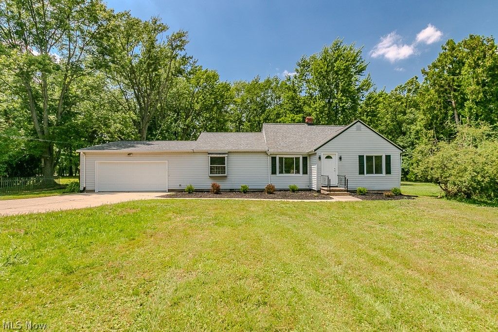 2986 Bishop Road, Willoughby Hills, OH 44092