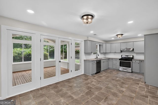 707 Cristy Lane, Woodstock, GA 30188