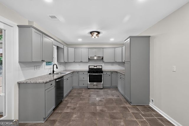 707 Cristy Lane, Woodstock, GA 30188