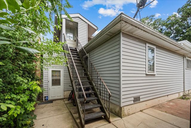 2490 Green Bay Road, Highland Park, IL 60035