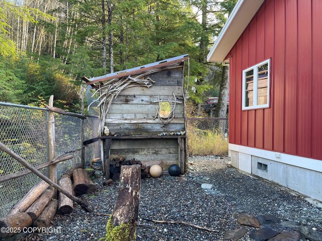 1296 E 5th Street, Ketchikan, AK 99901