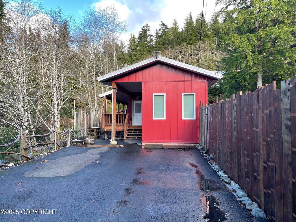 1296 E 5th Street, Ketchikan, AK 99901