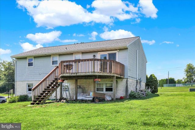 73 SLEEPY HOLLOW RD, Lititz, PA 17543