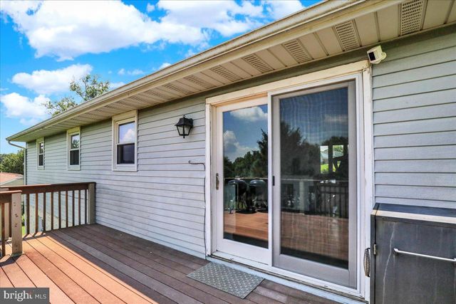 73 SLEEPY HOLLOW RD, Lititz, PA 17543