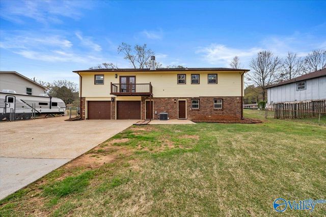 12028 Queens Place SE, Huntsville, AL 35803