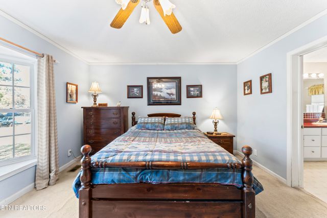 10077 Westland Drive, Knoxville, TN 37922