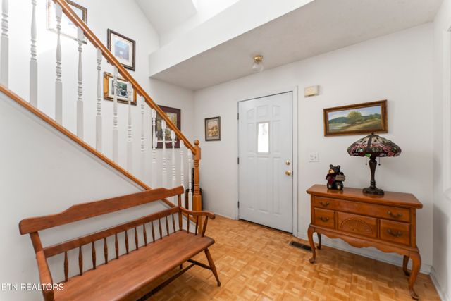 10077 Westland Drive, Knoxville, TN 37922