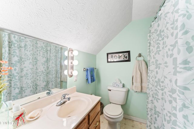 10077 Westland Drive, Knoxville, TN 37922