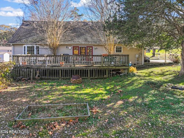 10077 Westland Drive, Knoxville, TN 37922