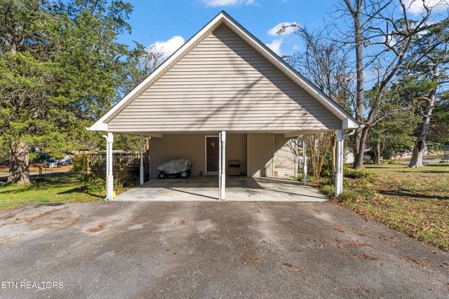 10077 Westland Drive, Knoxville, TN 37922