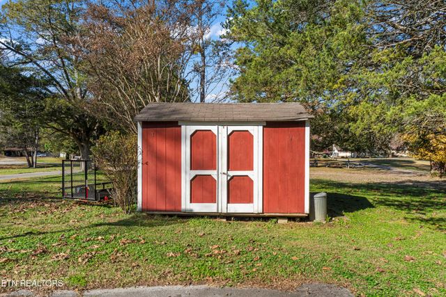 10077 Westland Drive, Knoxville, TN 37922