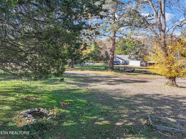 10077 Westland Drive, Knoxville, TN 37922