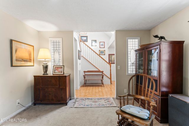 10077 Westland Drive, Knoxville, TN 37922