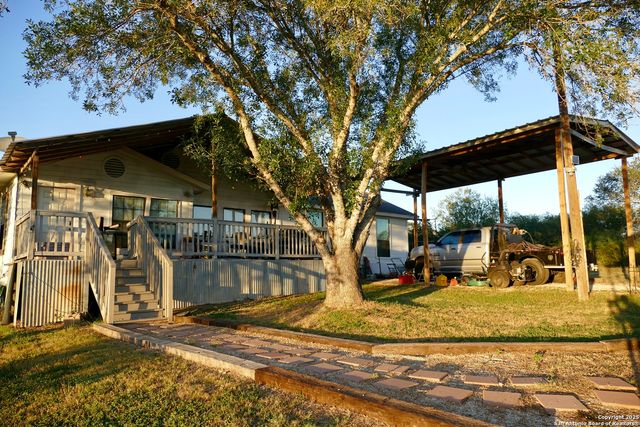 543 County Road 5781, Castroville, TX 78009