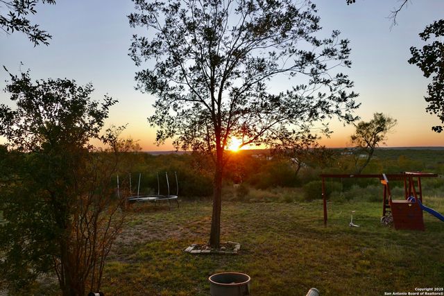 543 County Road 5781, Castroville, TX 78009