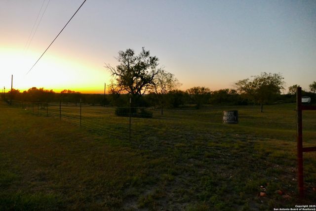 543 County Road 5781, Castroville, TX 78009