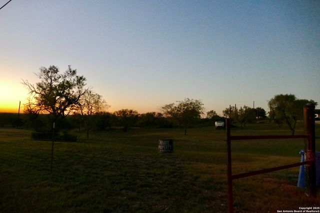 543 County Road 5781, Castroville, TX 78009