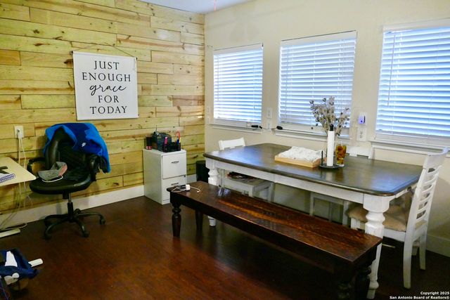 543 County Road 5781, Castroville, TX 78009