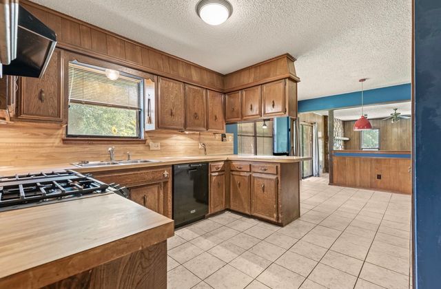 16725 E 127th Street S, Broken Arrow, OK 74011