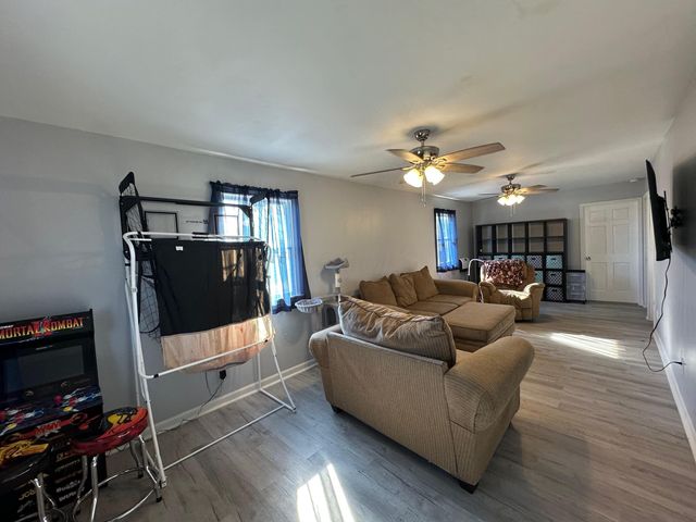 10367 Quaker Road, Fredericktown, OH 43019