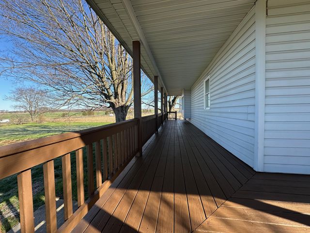 10367 Quaker Road, Fredericktown, OH 43019