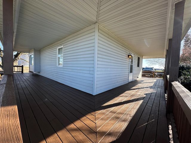 10367 Quaker Road, Fredericktown, OH 43019