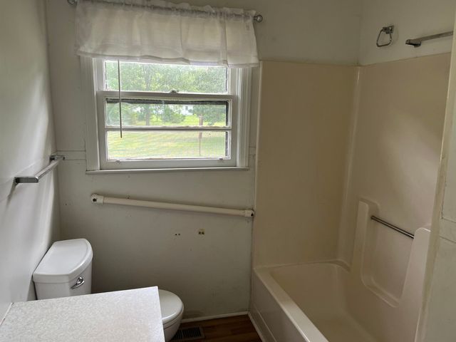 908 Martin Luther King Dr., Andrews, SC 29510