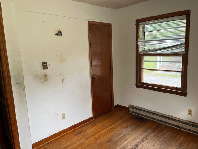 908 Martin Luther King Dr., Andrews, SC 29510