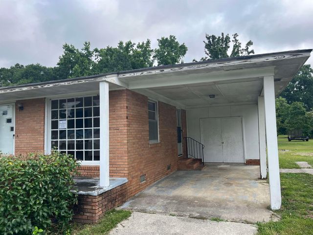 908 Martin Luther King Dr., Andrews, SC 29510