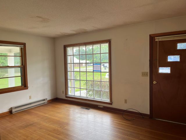 908 Martin Luther King Dr., Andrews, SC 29510
