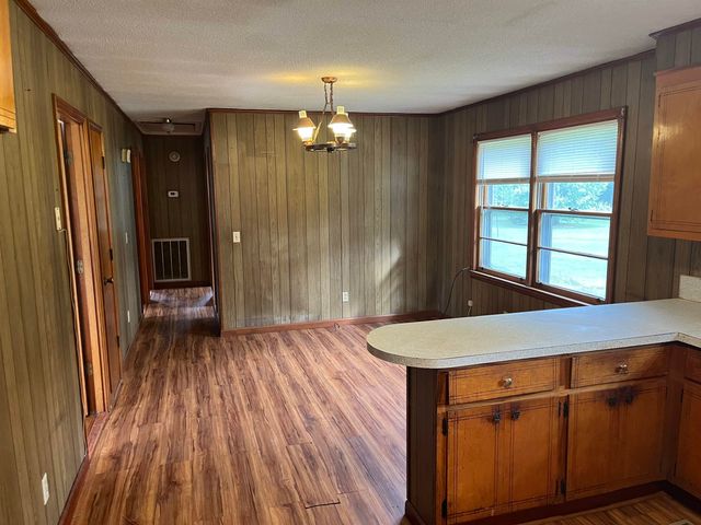 908 Martin Luther King Dr., Andrews, SC 29510