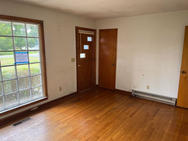 908 Martin Luther King Dr., Andrews, SC 29510