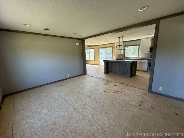 19404 E 480 Road, Claremore, OK 74019
