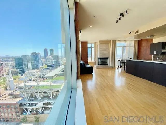 165 6Th 2301, San Diego, CA 92101
