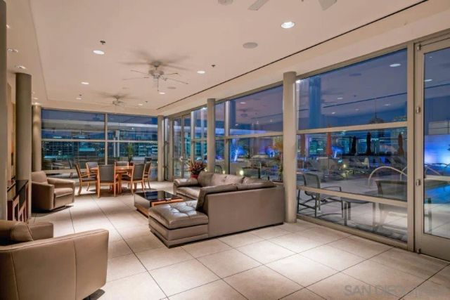165 6Th 2301, San Diego, CA 92101