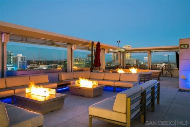 165 6Th 2301, San Diego, CA 92101