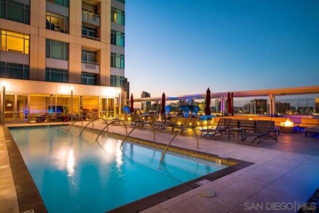 165 6Th 2301, San Diego, CA 92101
