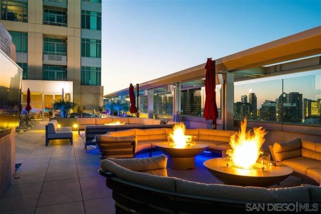 165 6Th 2301, San Diego, CA 92101