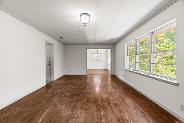 4 Pilot Point Place, Little Rock, AR 72205