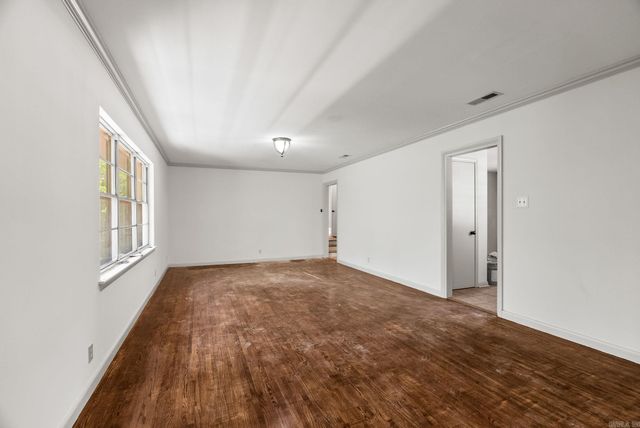 4 Pilot Point Place, Little Rock, AR 72205