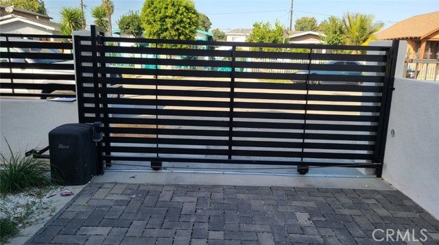 142 W 84th, Los Angeles, CA 90003