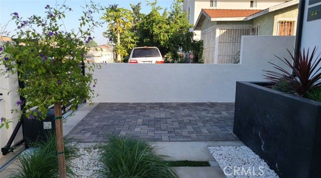 142 W 84th, Los Angeles, CA 90003