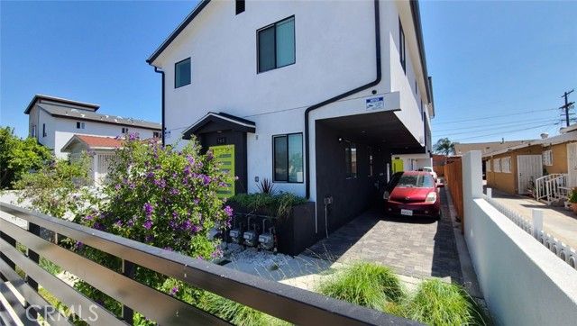 142 W 84th, Los Angeles, CA 90003