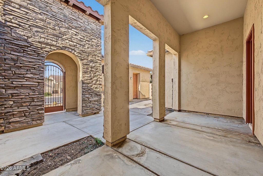 17529 W COTTONWOOD Lane, Goodyear, AZ 85338 — photo 4