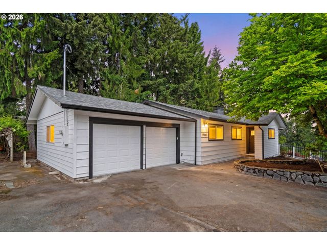 19001 SUNCREST Dr, West Linn, OR 97068