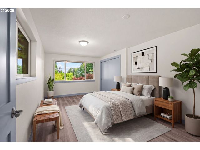 19001 SUNCREST Dr, West Linn, OR 97068