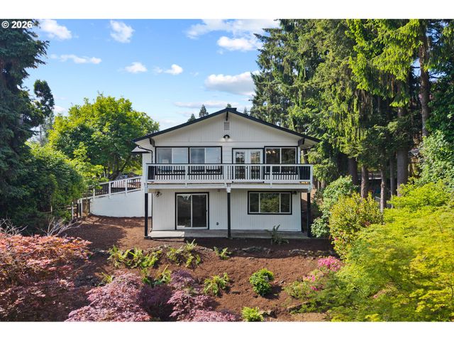 19001 SUNCREST Dr, West Linn, OR 97068