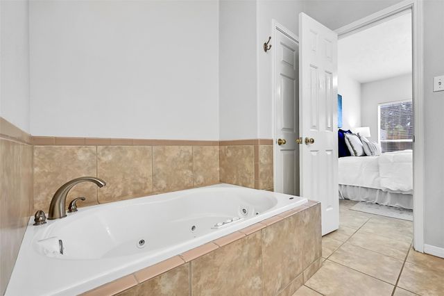 1408 S Friendswood Drive 101, Friendswood, TX 77546