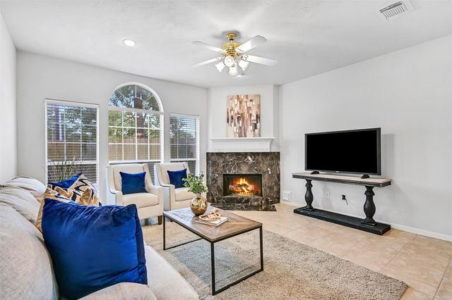 1408 S Friendswood Drive 101, Friendswood, TX 77546