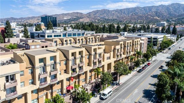 201 E Angeleno 105, Burbank, CA 91502